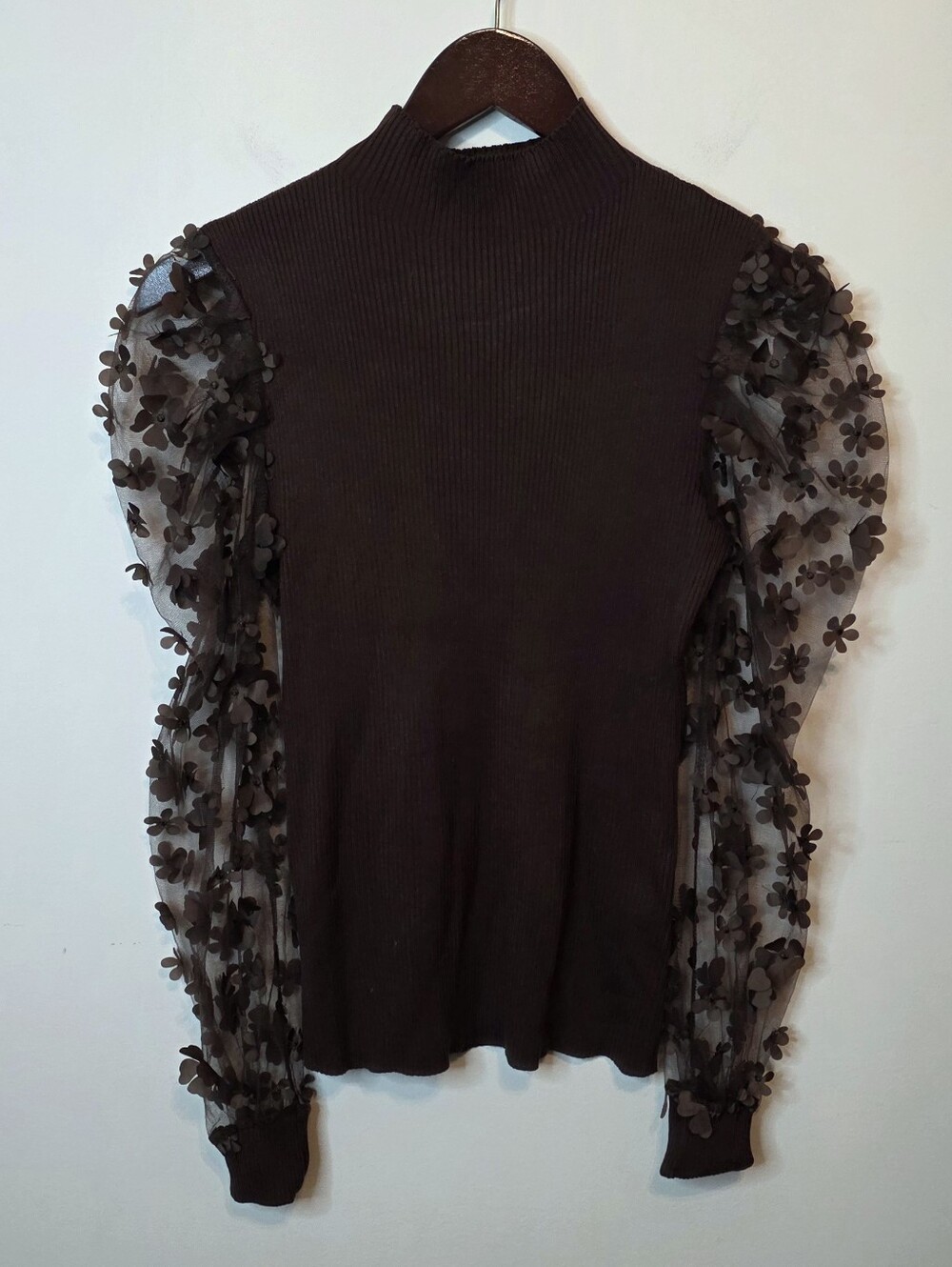Almost Famous Mock Neck Ribbed Sweater Sheer 3D Floral Mesh Sleeve Size Large